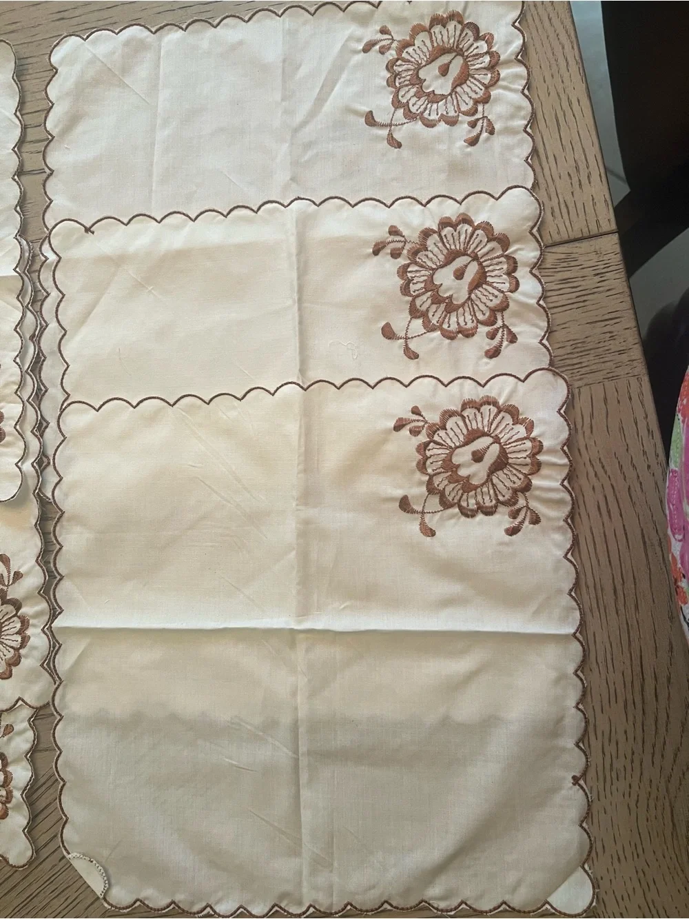 vintage Madeira linen floral embroidery and scalloped edges linen napkins set 6